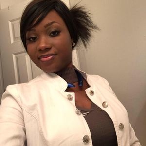 Meet your Posher, Ndeye